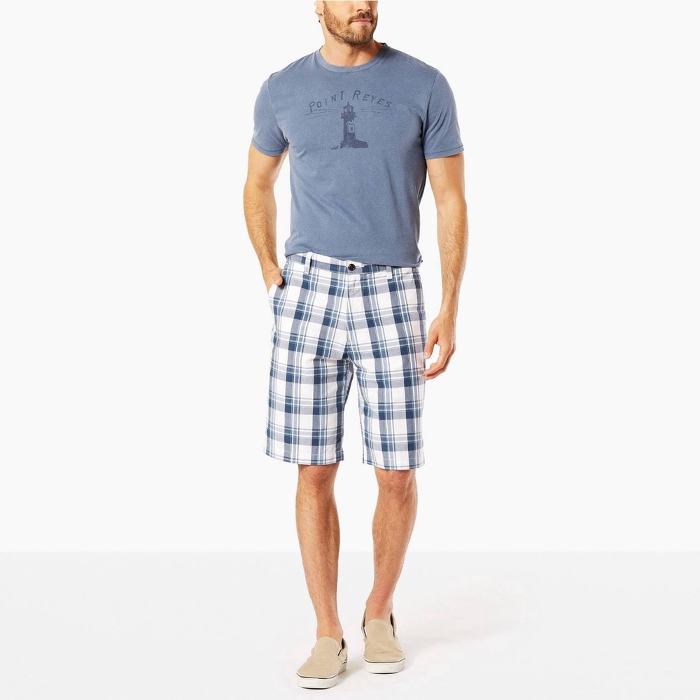 HP💝Men’s Dockers NWOT Blue Plaid Short sz 36w - Picture 2 of 3